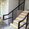 Handrail with bullnose, black